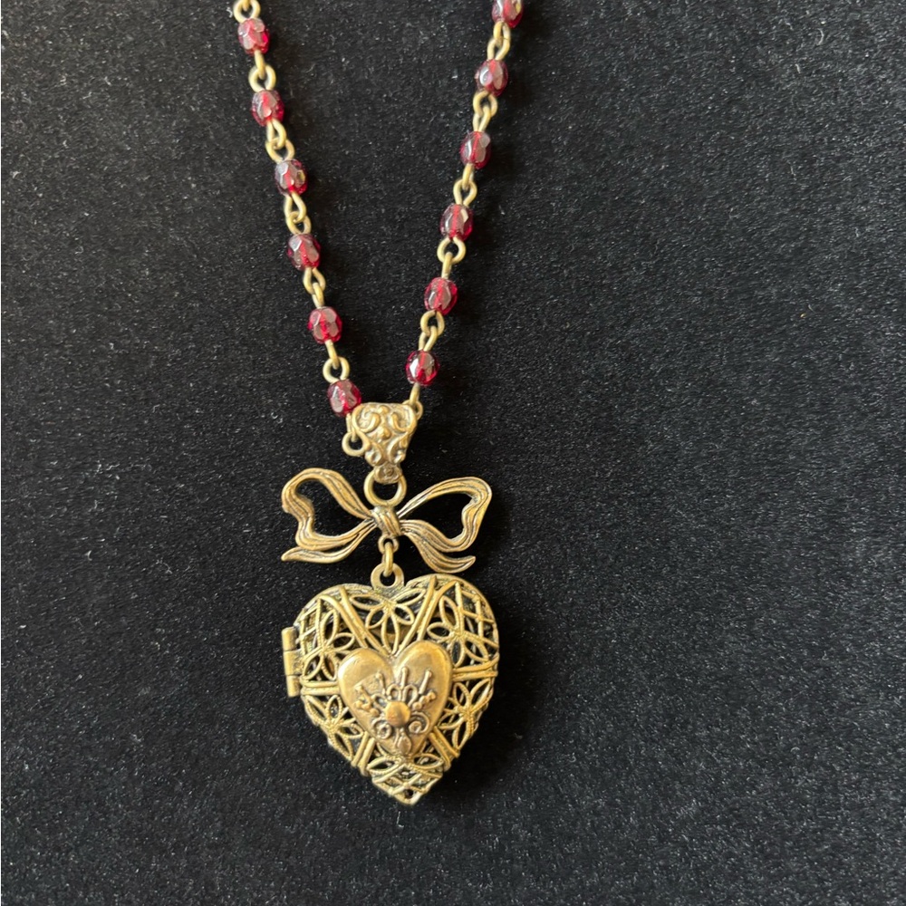 Vintage Extasia Locket Pendant Necklace Hard to Find